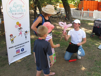 Face painting and balloon modelling twisting in for events and parties in Canberra and Queanbeyan